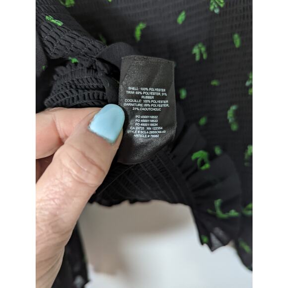 Aritzia Wilfred Lilith Blouse Cropped Smocked Zip Back Black Leaf Print Sheer L - Picture 7 of 11